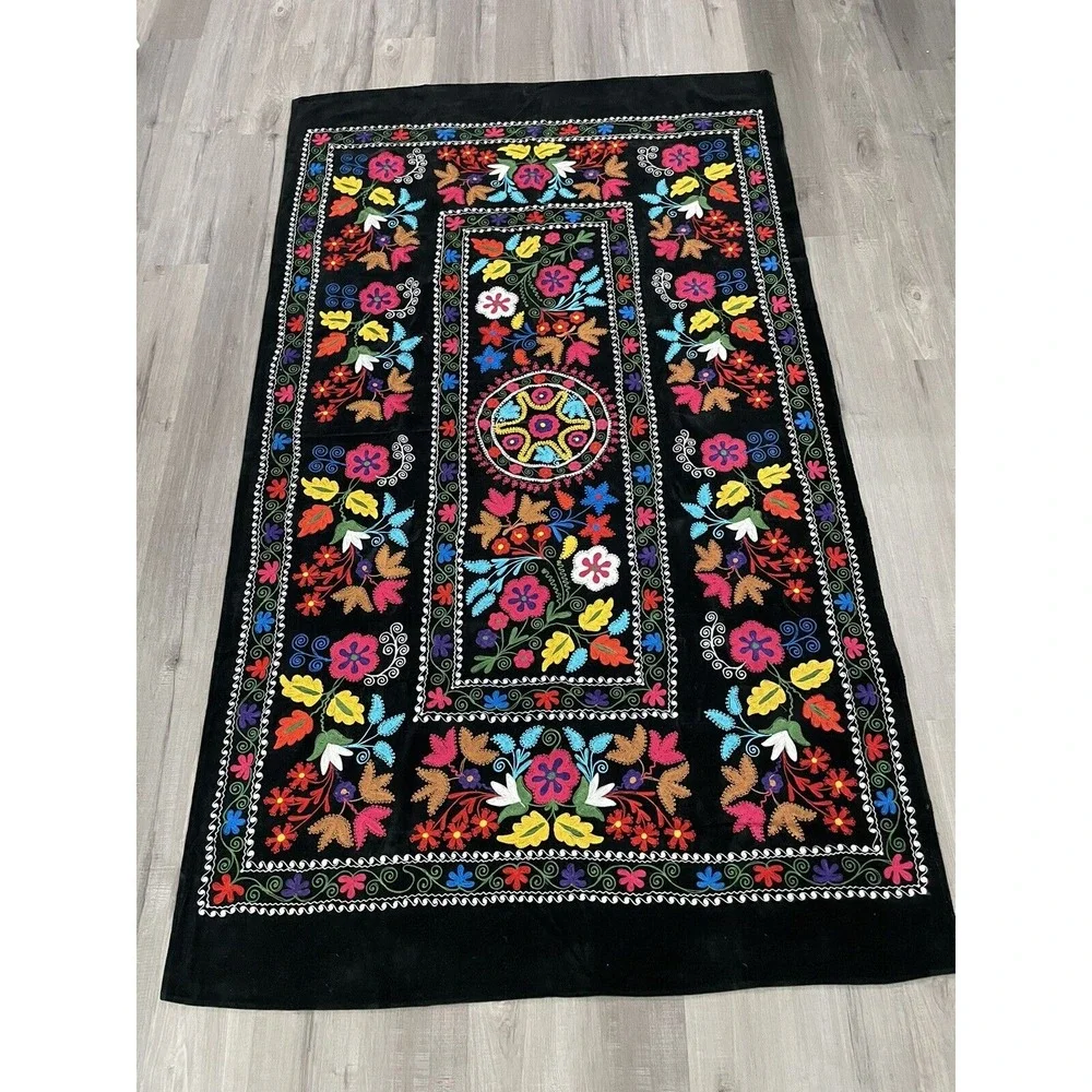 Vtg Uzbek‎ Suzani Handmade Embroidery on Velvet Tablecloth Wall Hanging 53